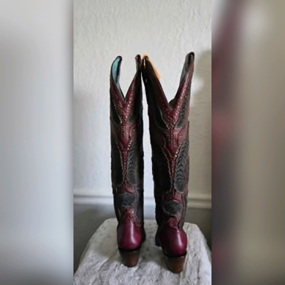 Taking Offers!!!!Corral Boots - Picture 6 of 9